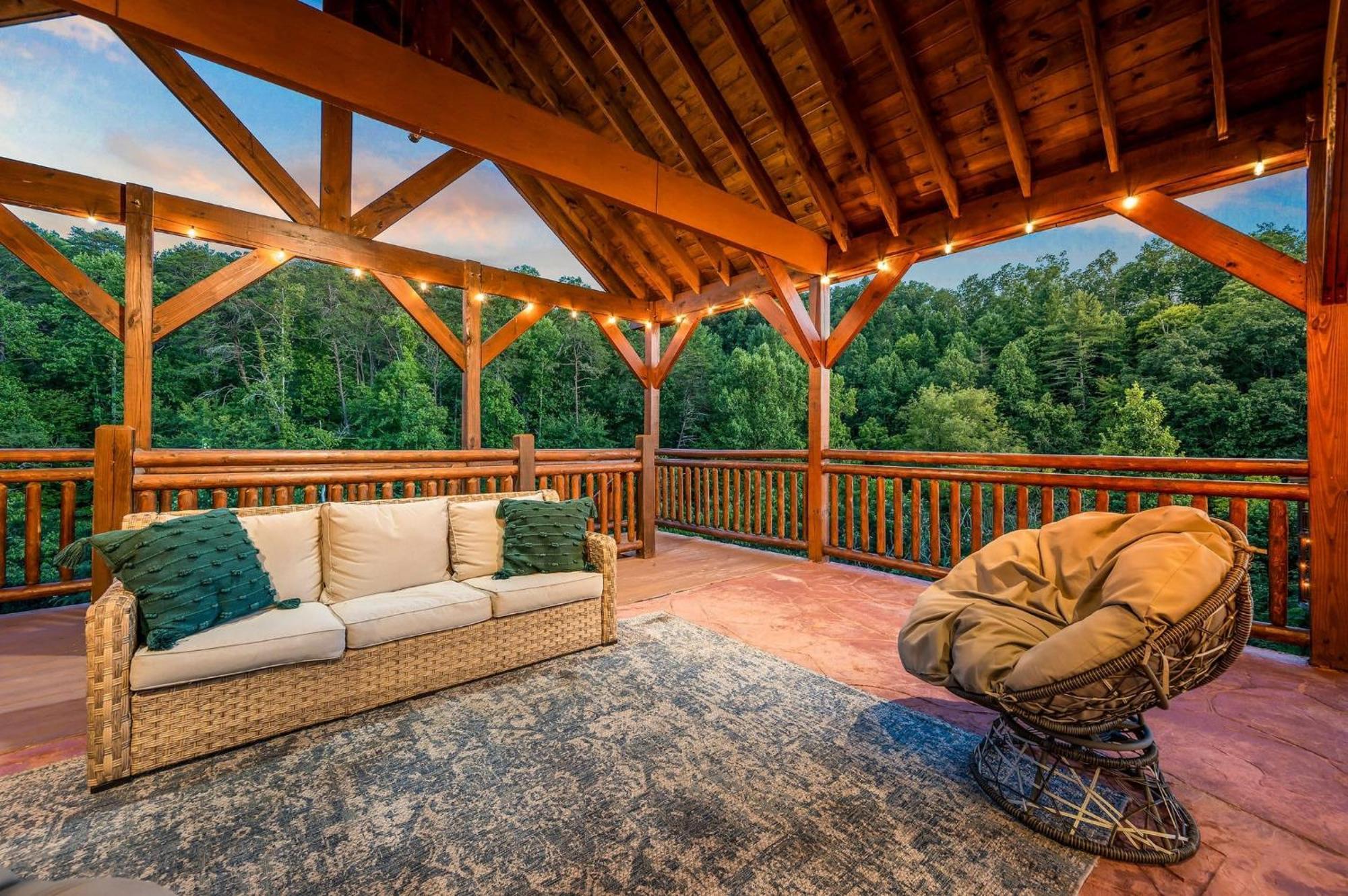 Smokey'S Paradise By Avantstay Sleeps 22 Pool Sevierville Exterior photo