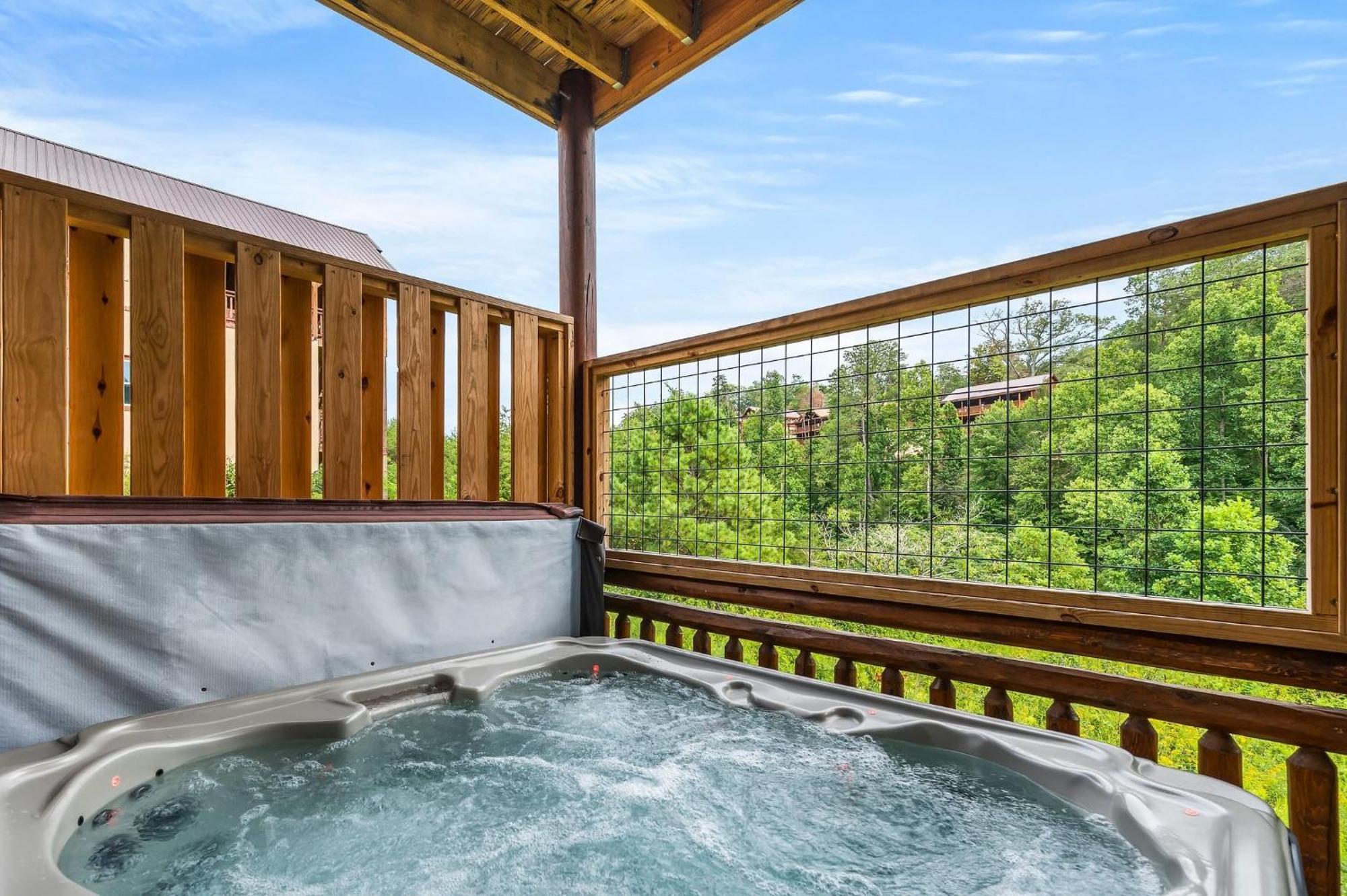 Smokey'S Paradise By Avantstay Sleeps 22 Pool Sevierville Exterior photo